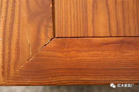 红木家具收缩缝和开裂的区别
